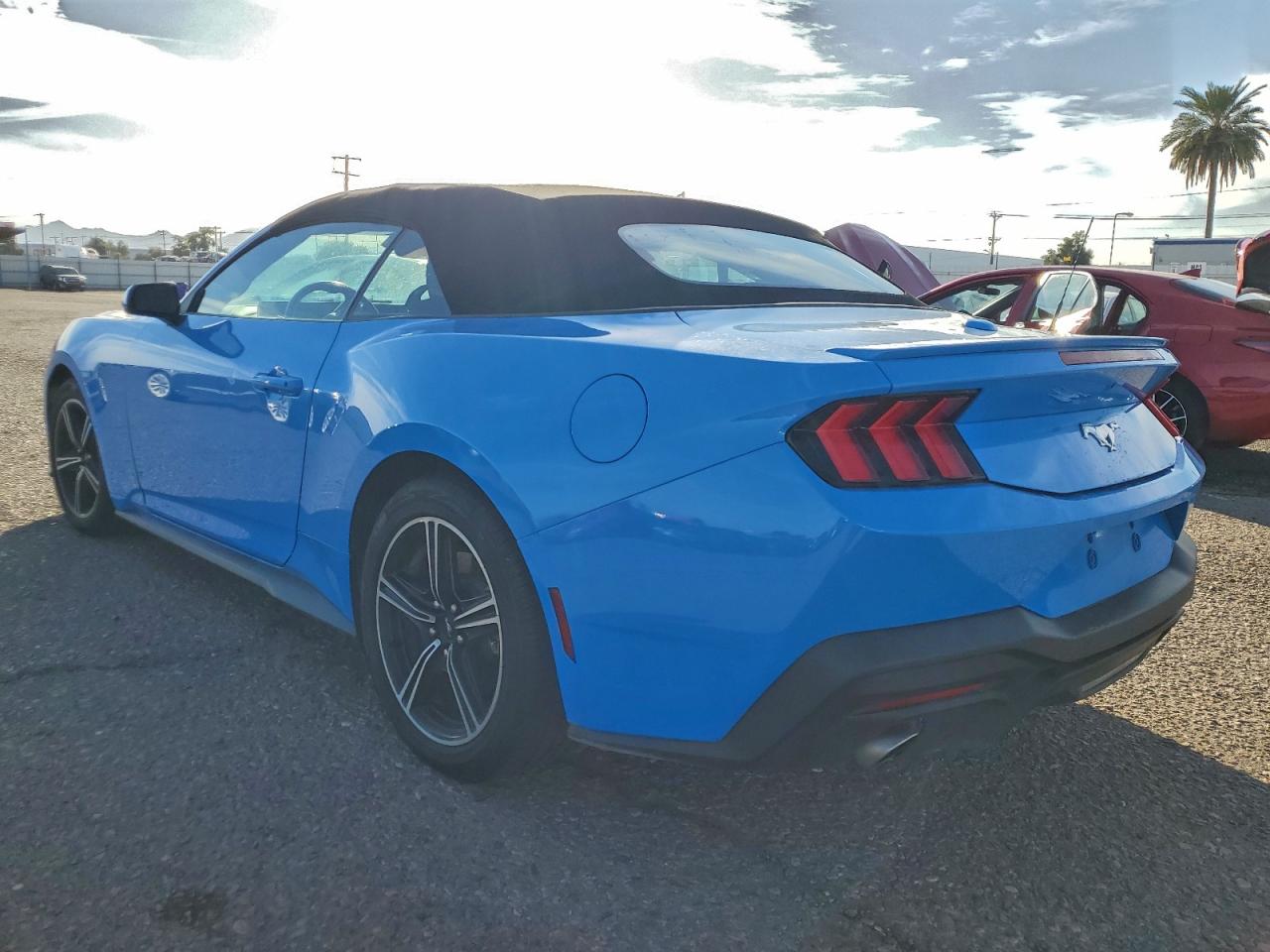2024 FORD MUSTANG photo 2