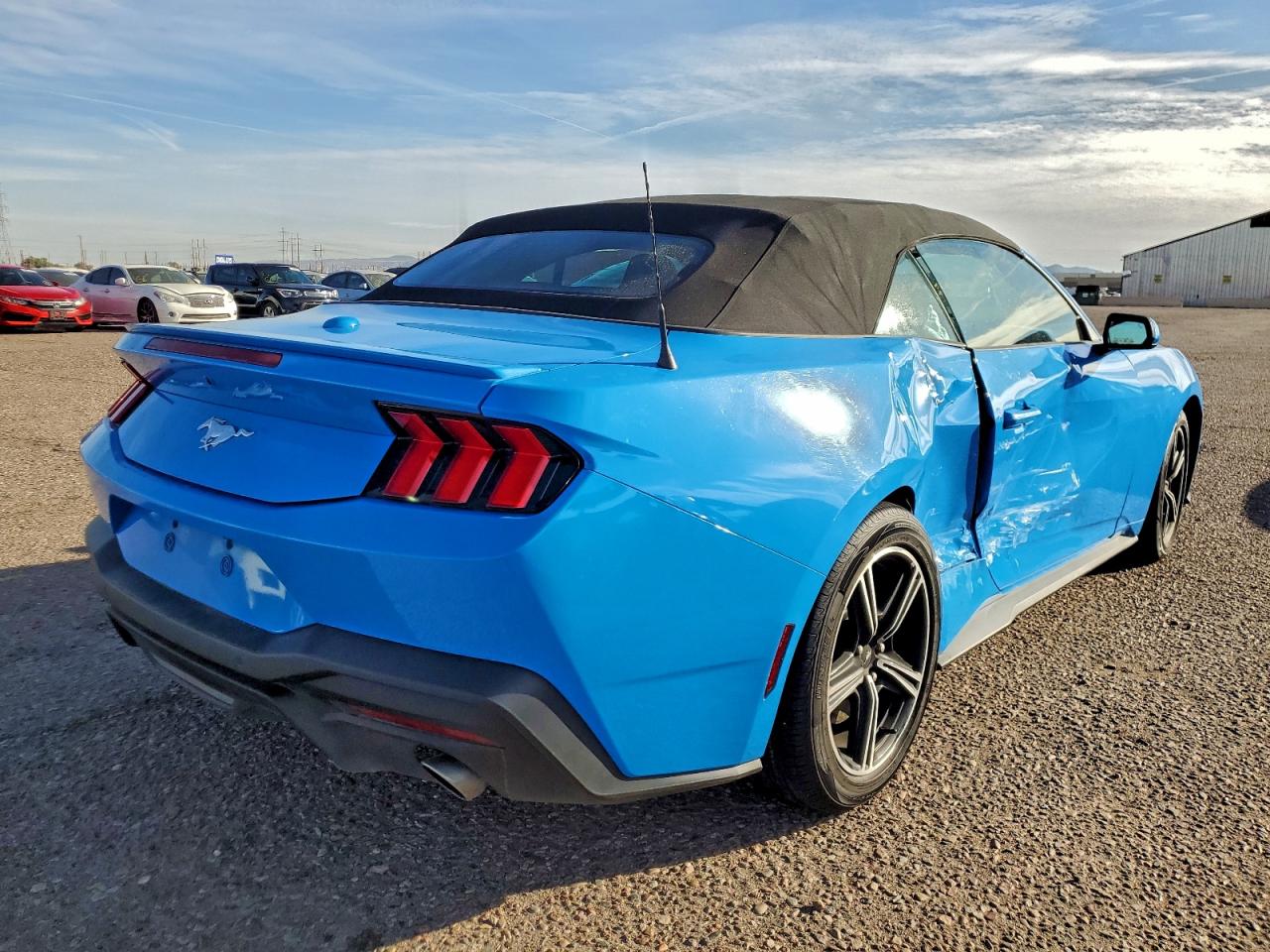 2024 FORD MUSTANG photo 3