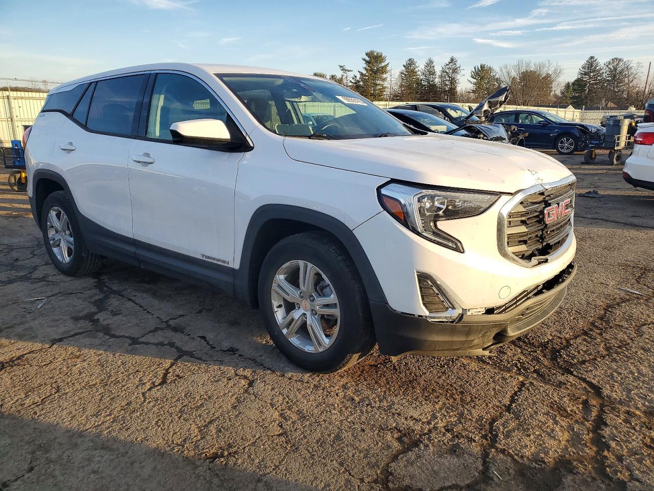 2020 GMC TERRAIN SLE photo 4