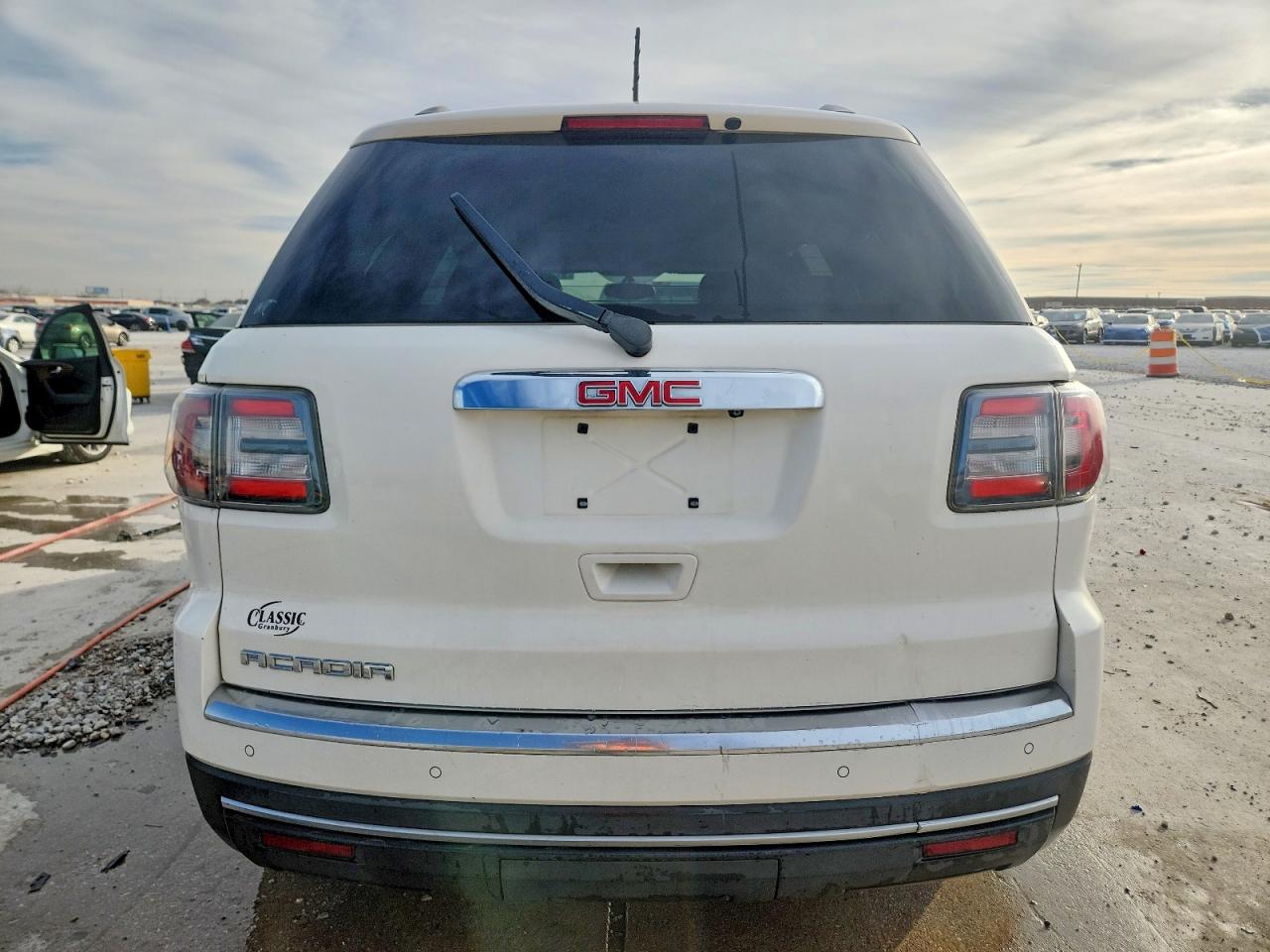 2014 GMC ACADIA SLE photo 6
