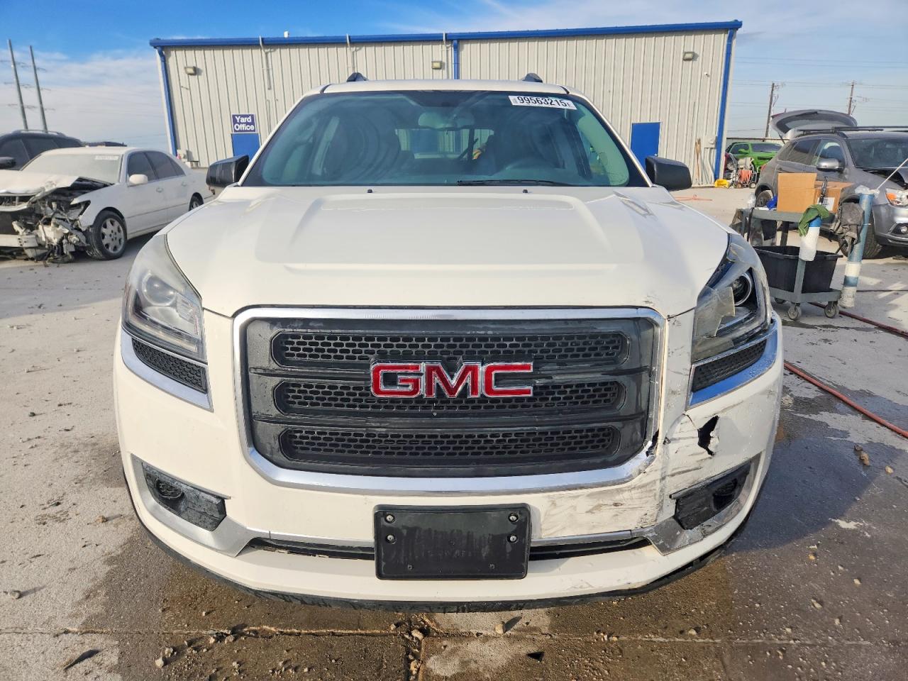2014 GMC ACADIA SLE photo 5