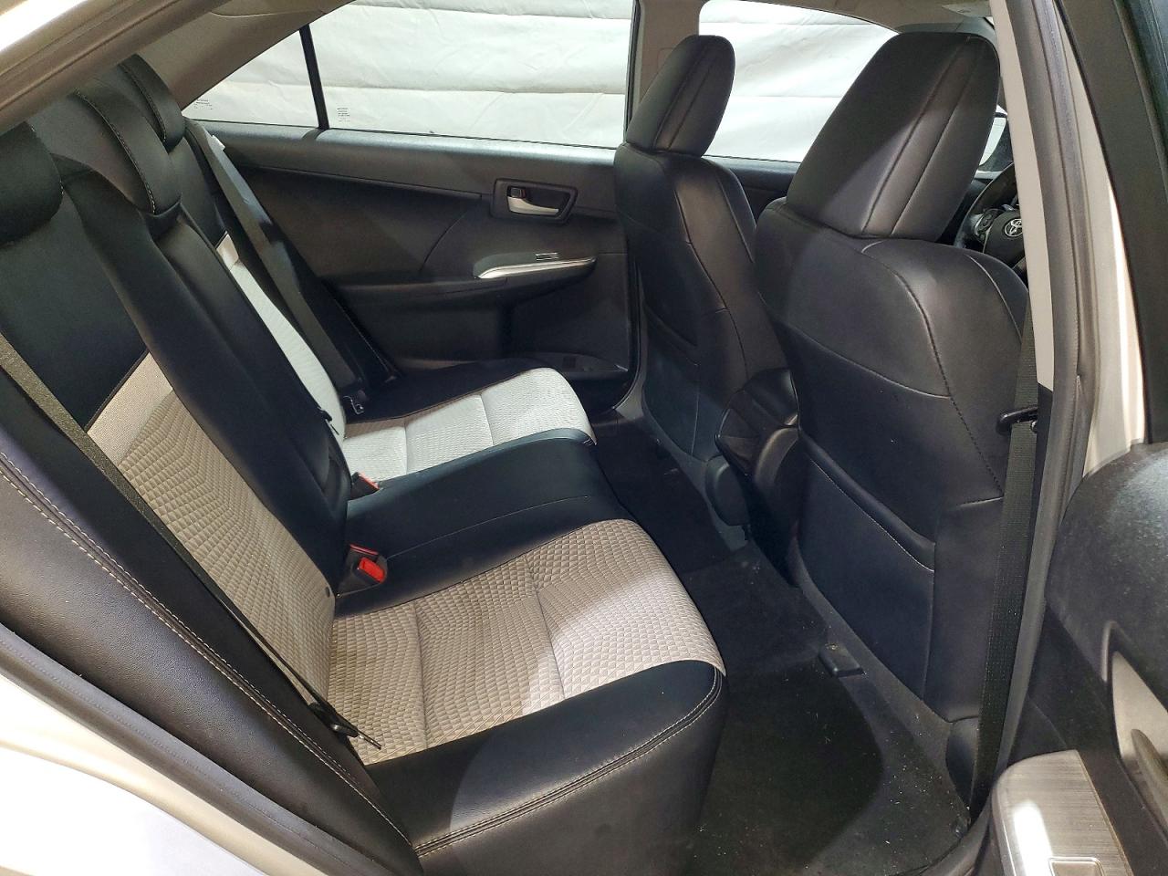 2012 TOYOTA CAMRY BASE photo 10