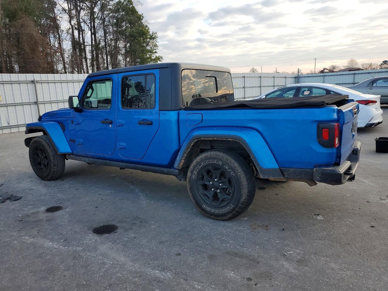 2021 JEEP GLADIATOR SPORT photo 2