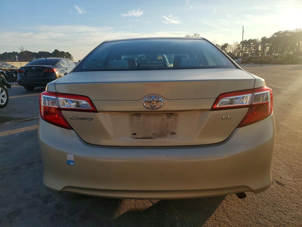 2012 TOYOTA CAMRY BASE photo 6
