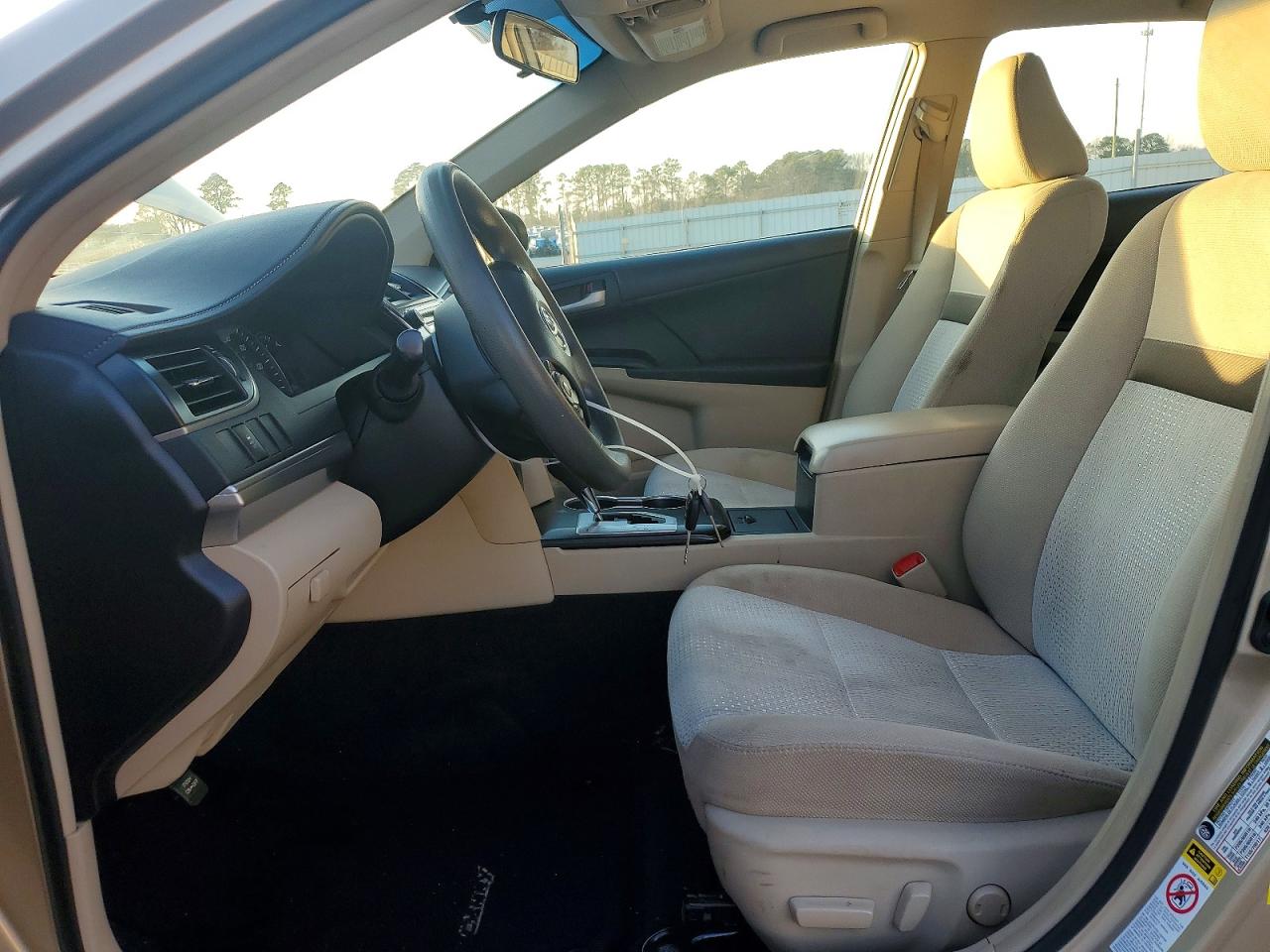2012 TOYOTA CAMRY BASE photo 7