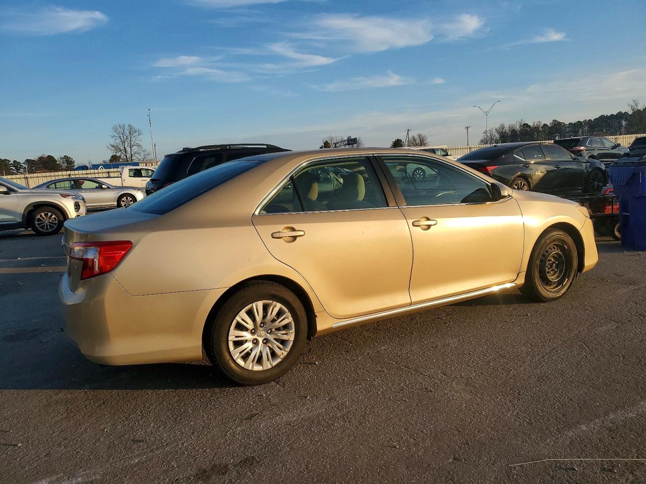 2012 TOYOTA CAMRY BASE photo 3