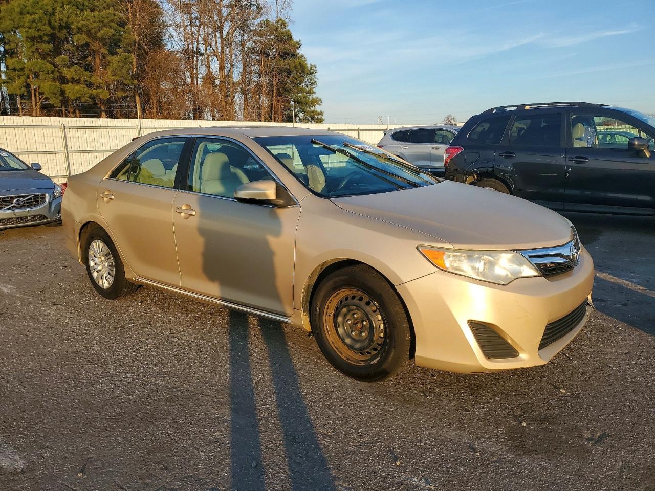 2012 TOYOTA CAMRY BASE photo 4