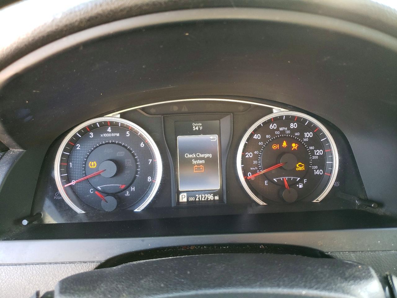 2015 TOYOTA CAMRY LE photo 9