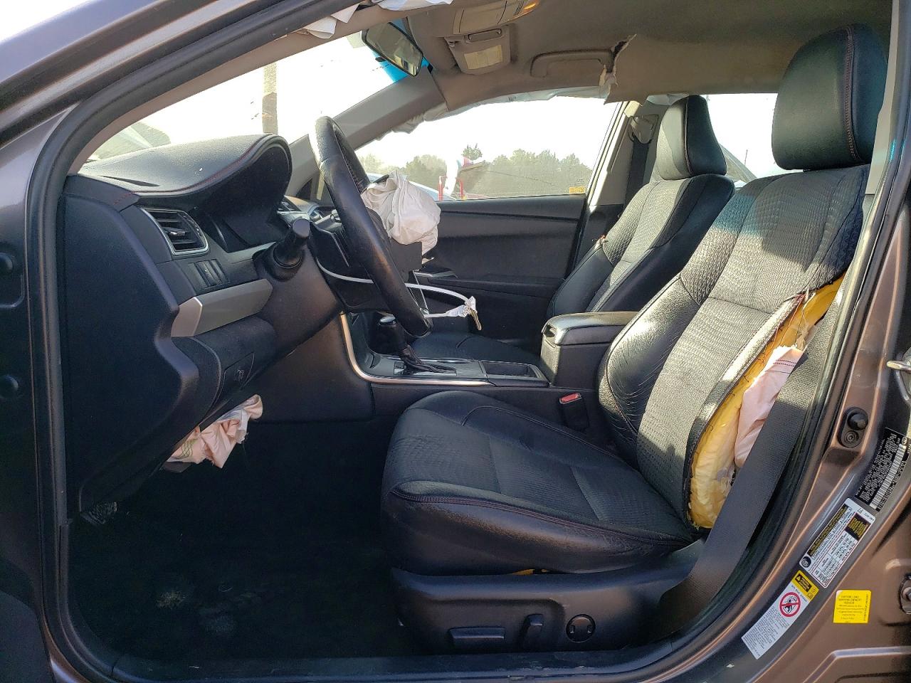 2015 TOYOTA CAMRY LE photo 7