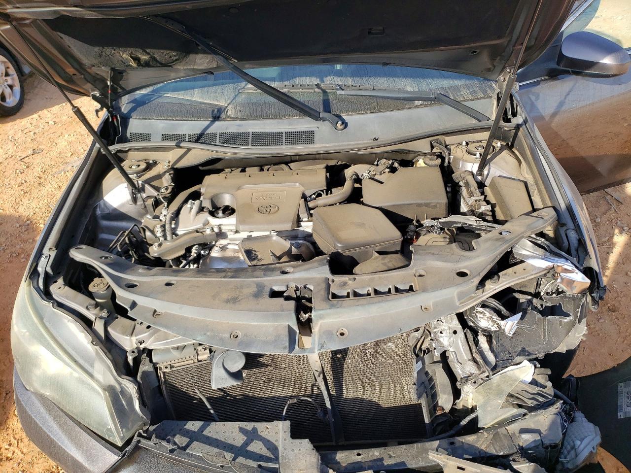 2015 TOYOTA CAMRY LE photo 11