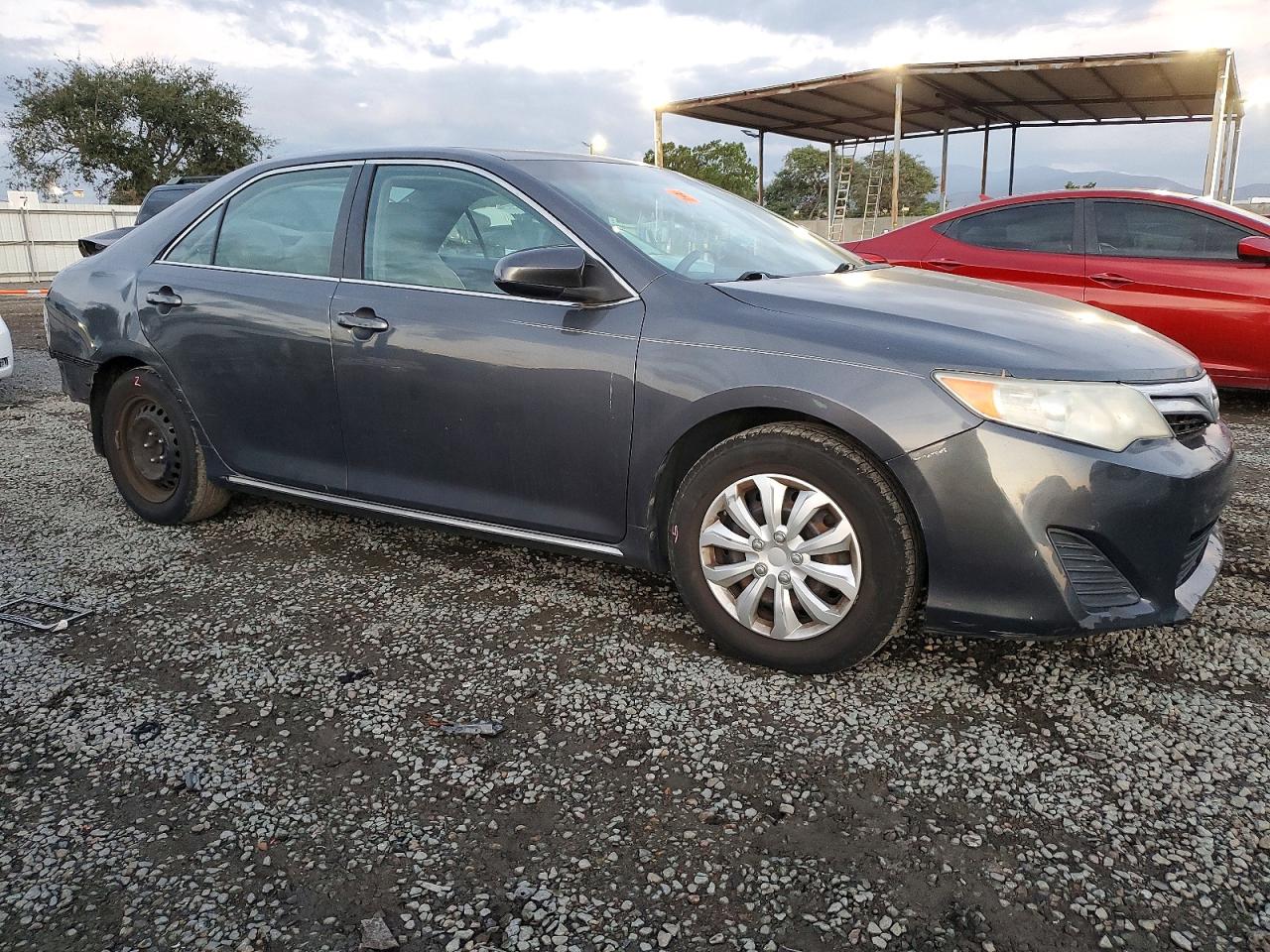 2012 TOYOTA CAMRY BASE photo 4