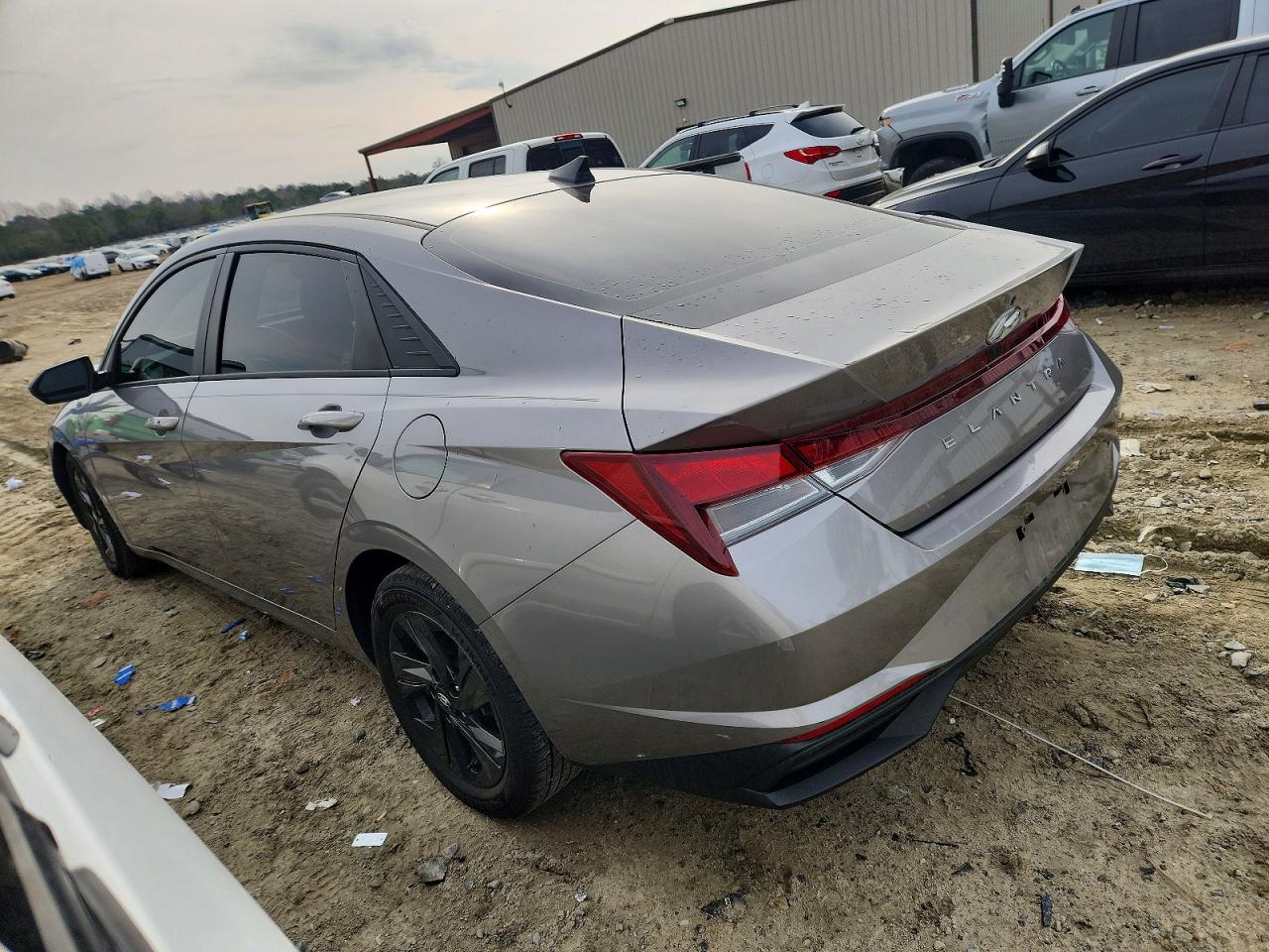 2021 HYUNDAI ELANTRA SEL photo 2