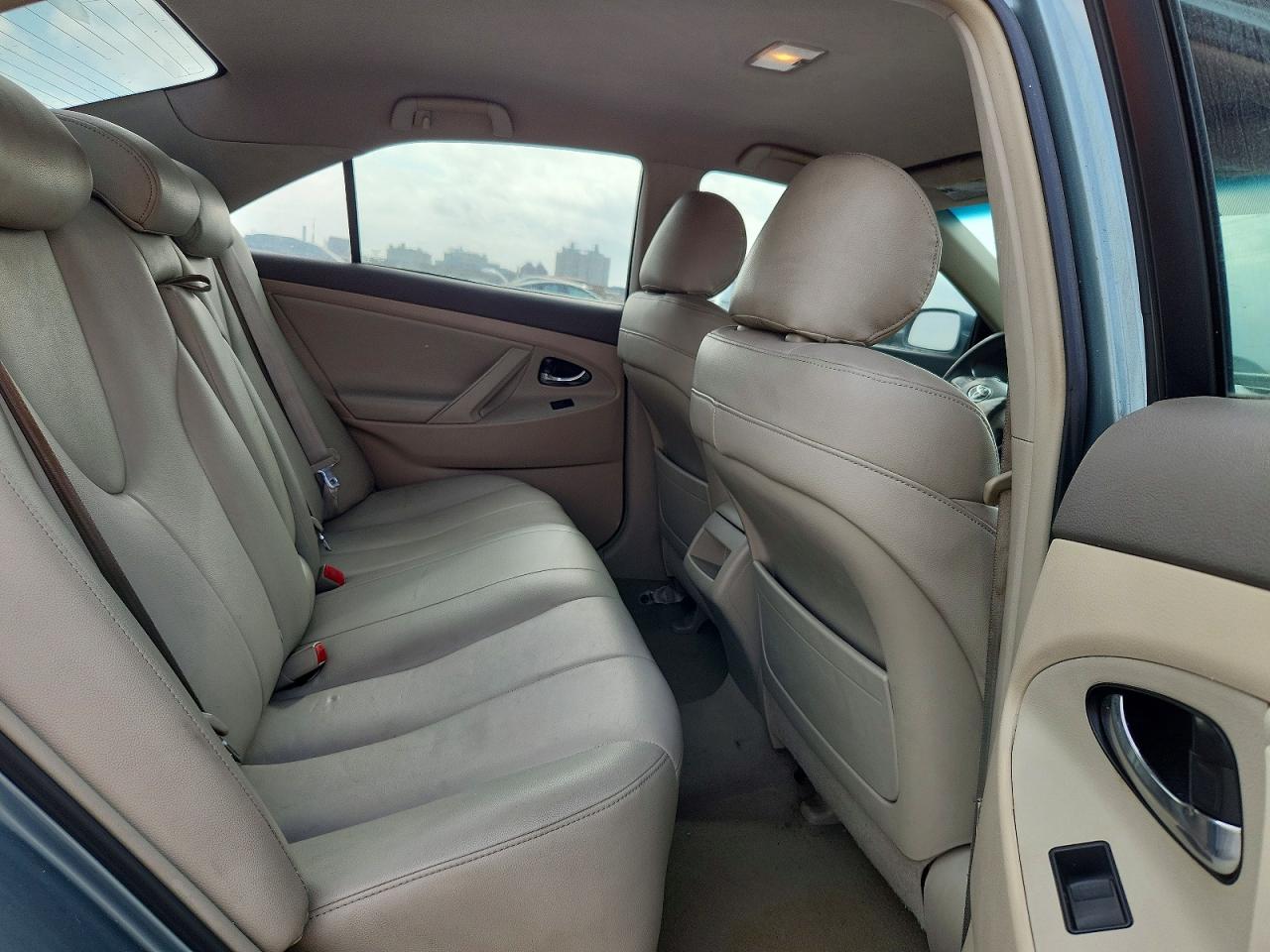 2009 TOYOTA CAMRY BASE photo 10
