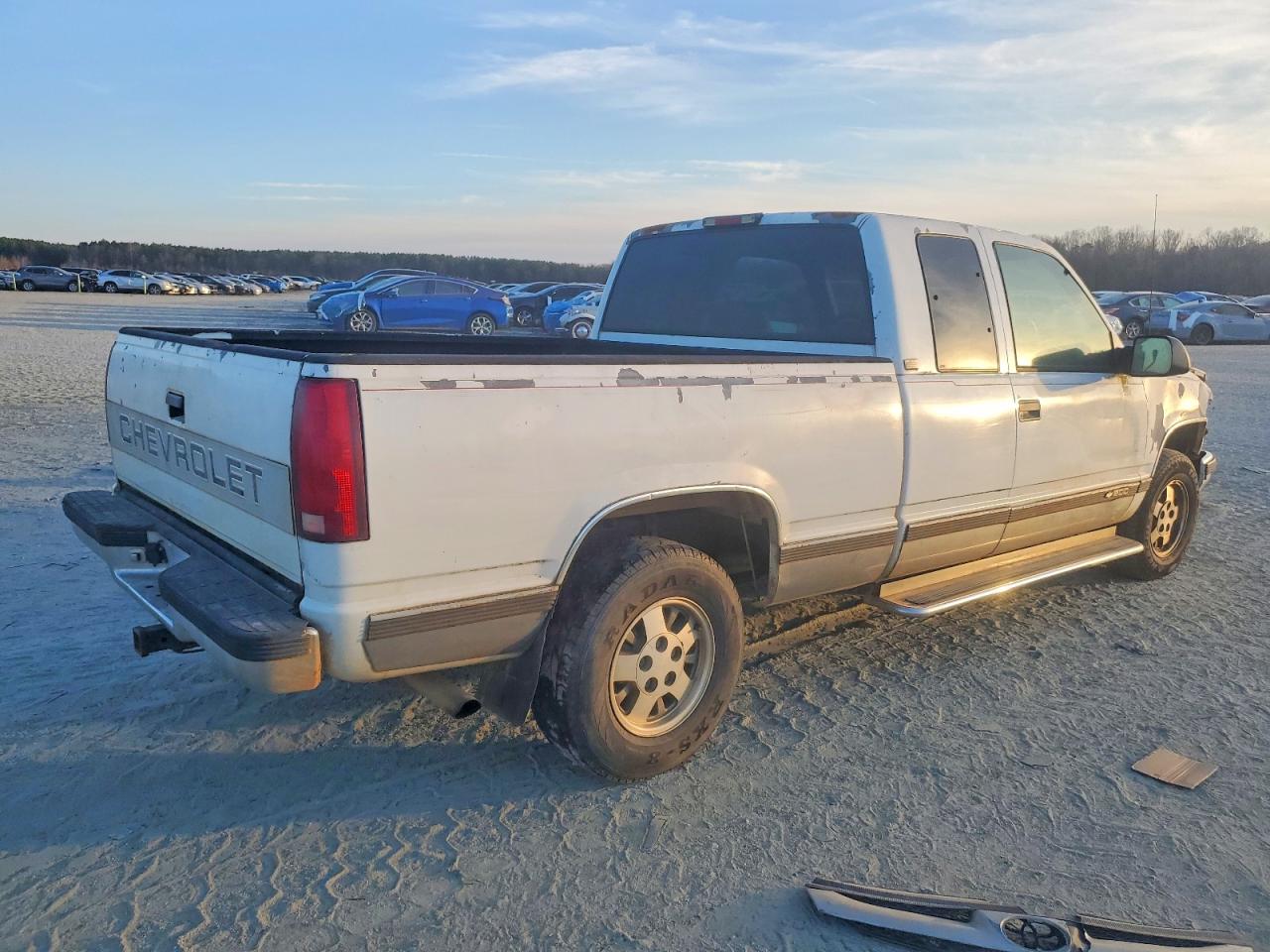 1994 CHEVROLET GMT-400 C1500 photo 3