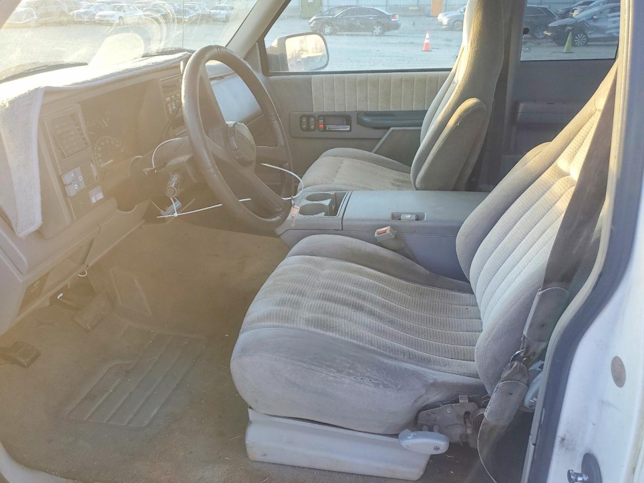 1994 CHEVROLET GMT-400 C1500 photo 7