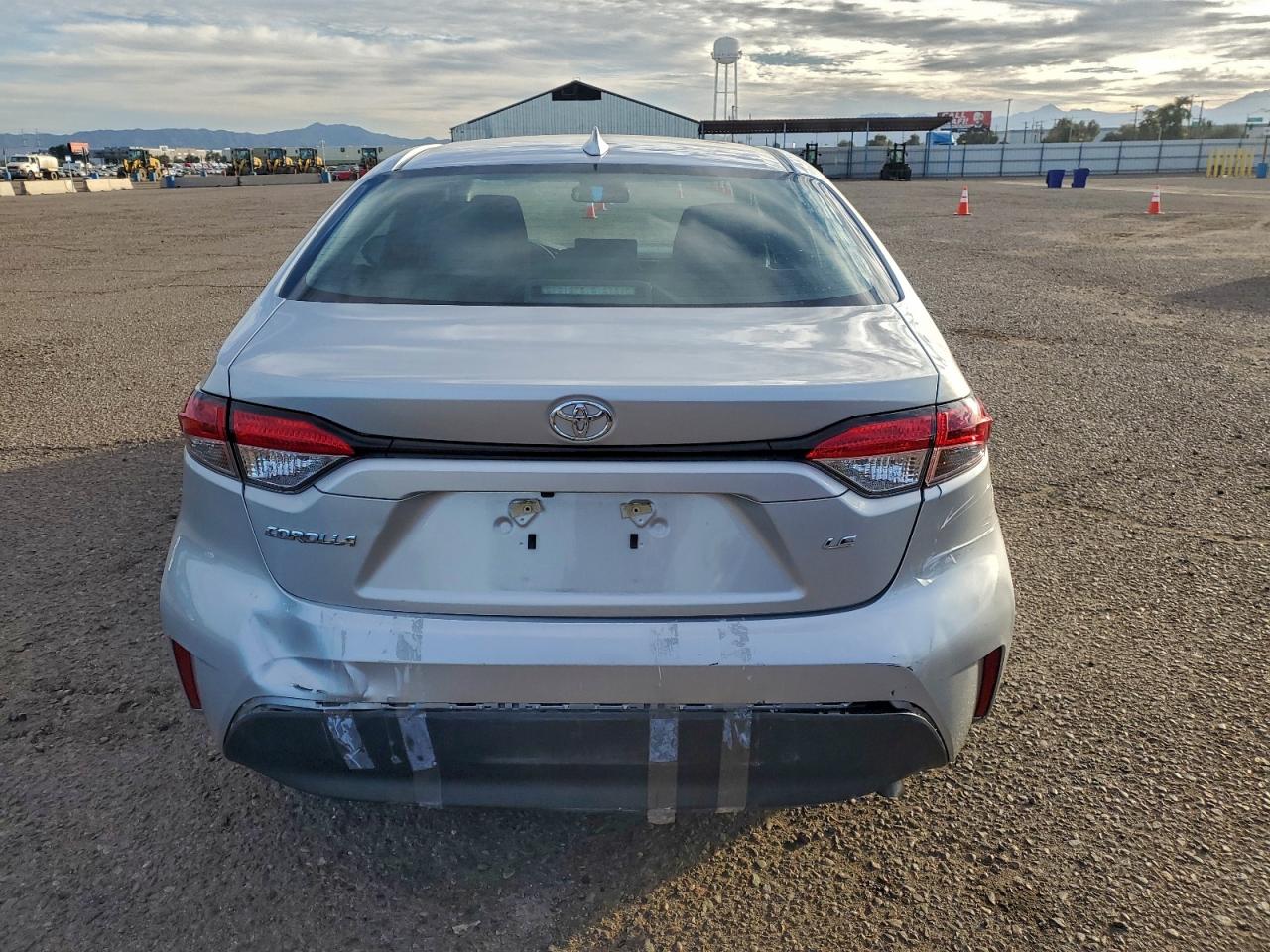 2023 TOYOTA COROLLA LE photo 6