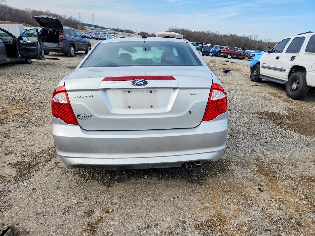 2010 FORD FUSION photo 6