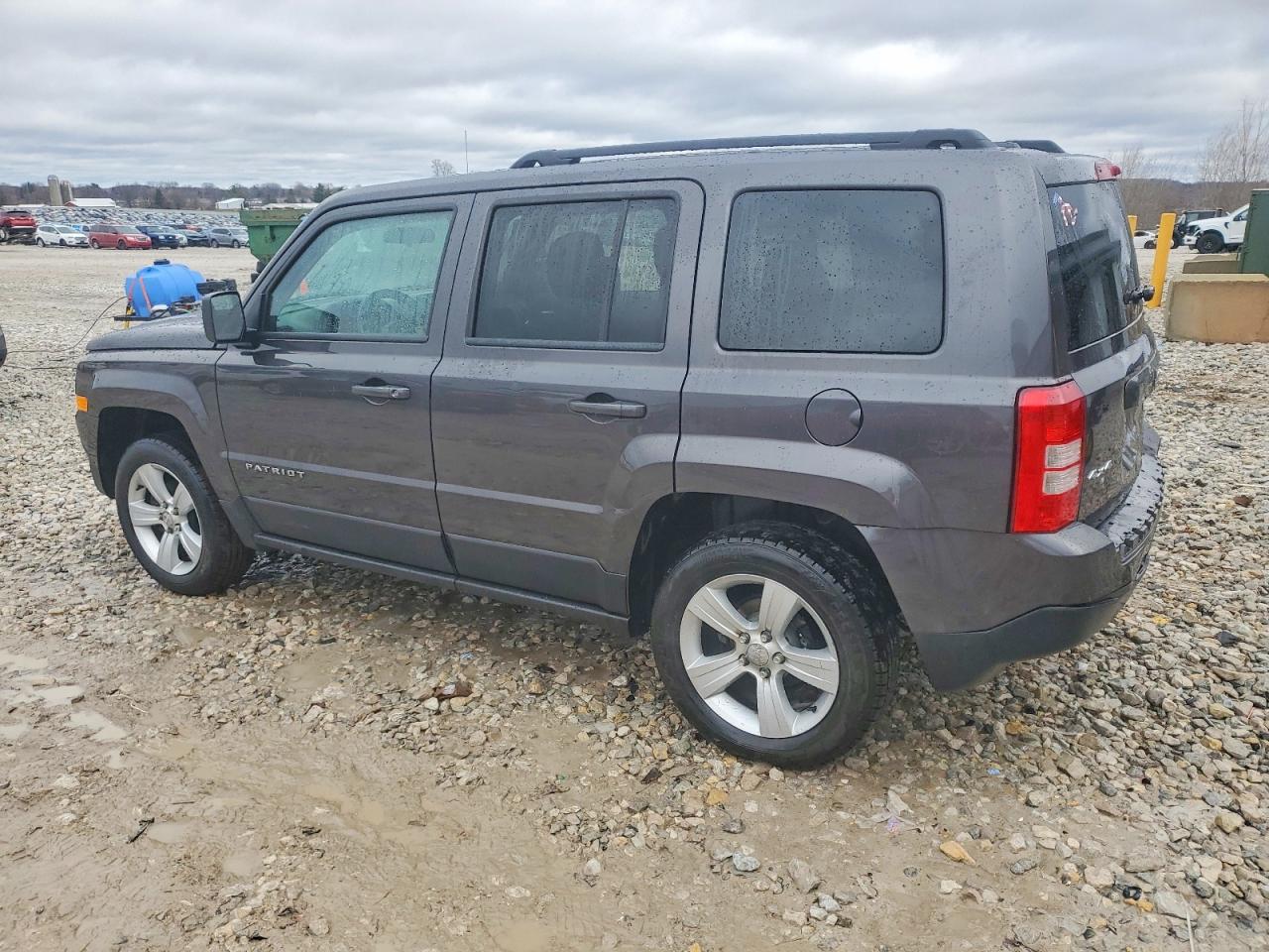 2014 JEEP PATRIOT LATITUDE photo 2
