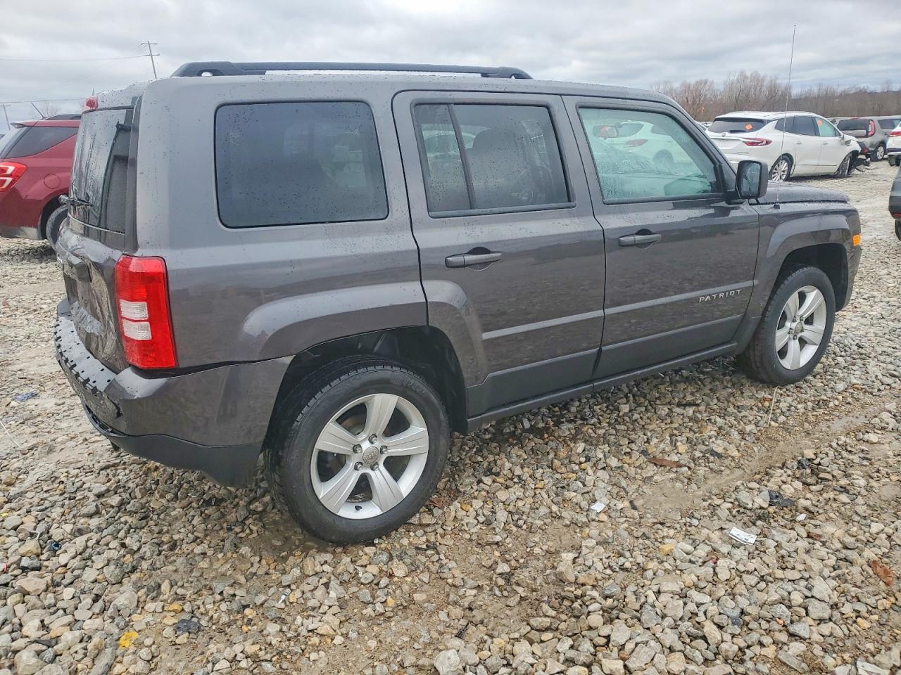 2014 JEEP PATRIOT LATITUDE photo 3