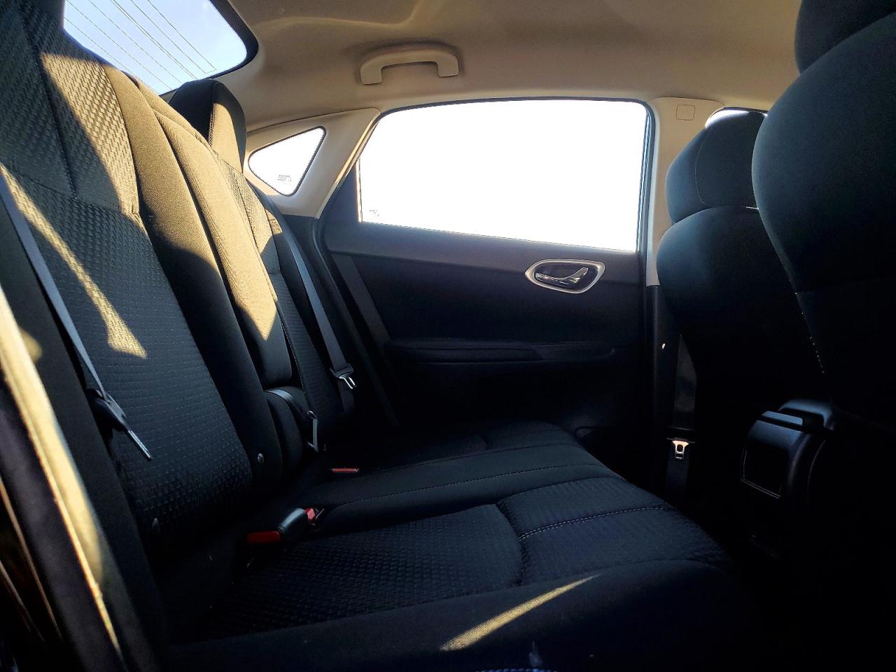 2017 NISSAN SENTRA S photo 10
