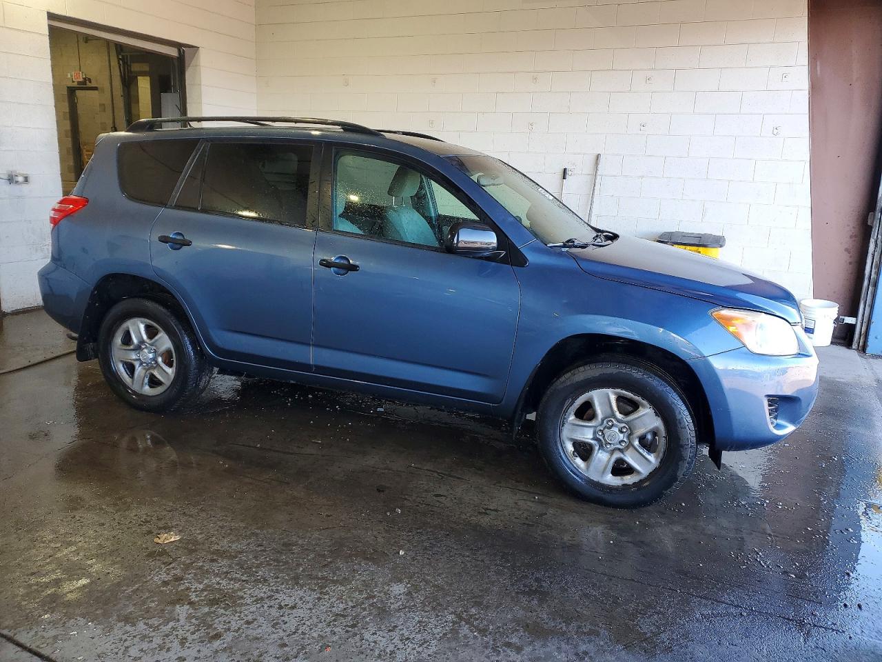 2009 TOYOTA RAV4 photo 4