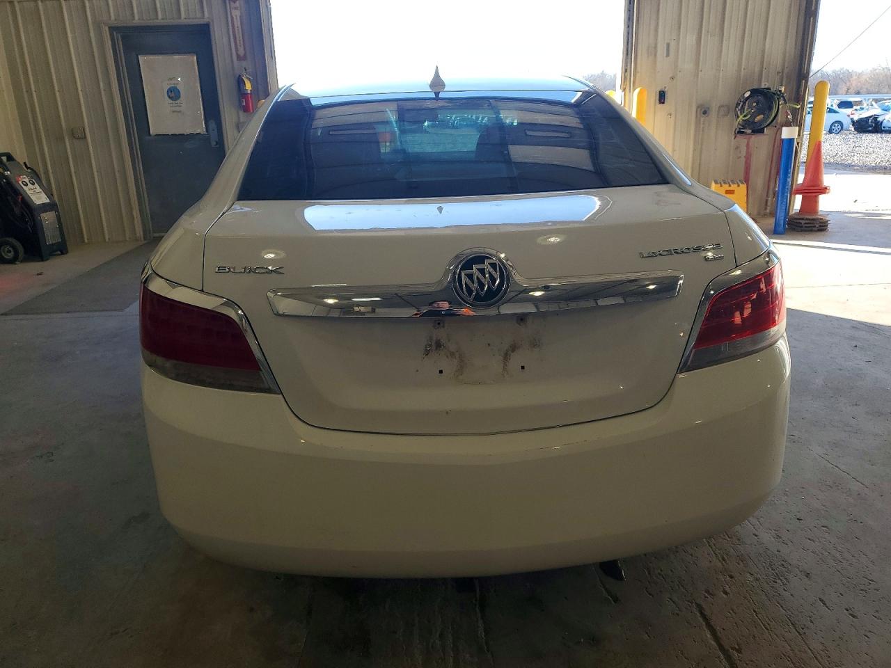 2011 BUICK LACROSSE CXL photo 6