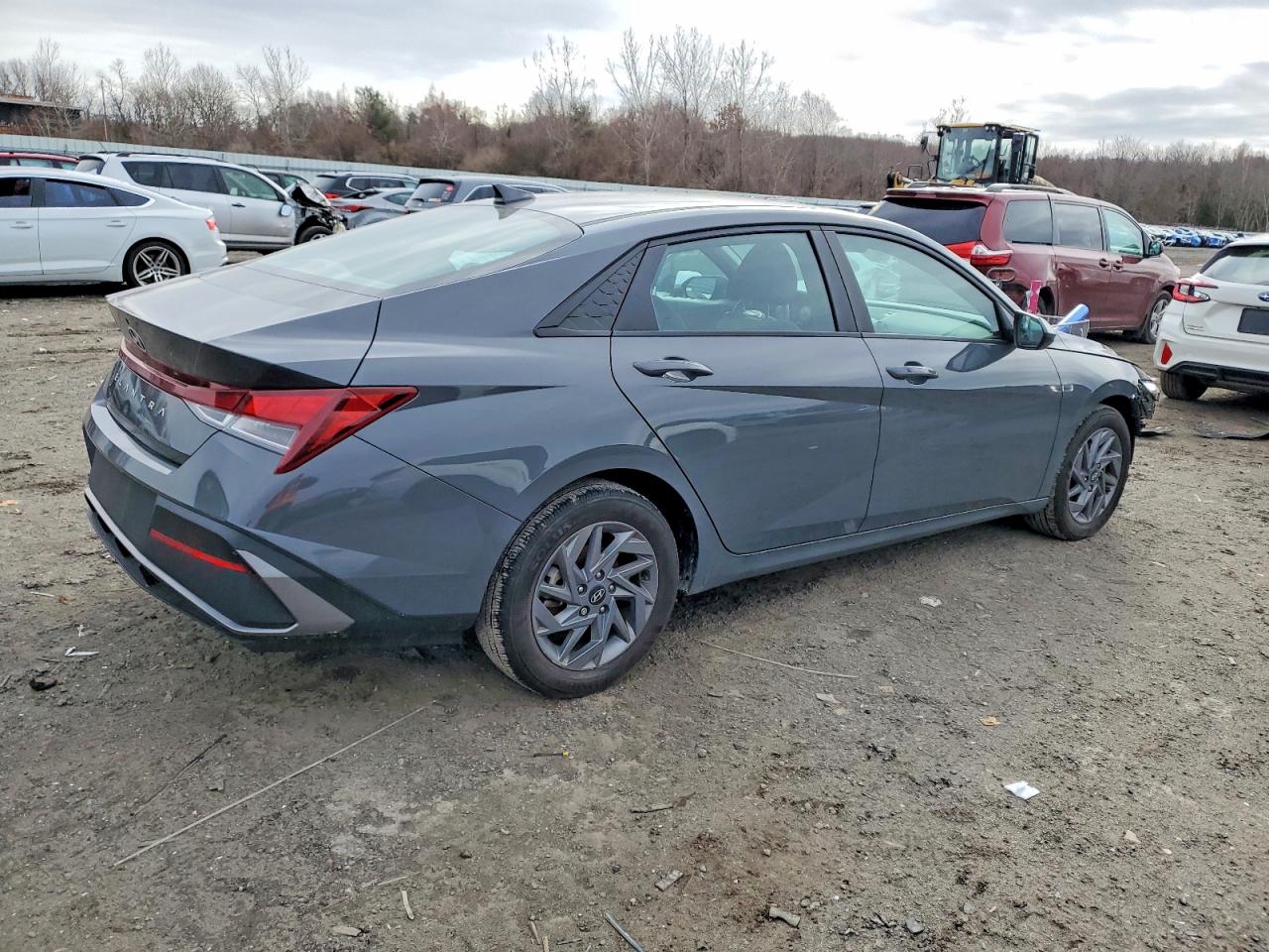 2024 HYUNDAI ELANTRA SEL photo 3