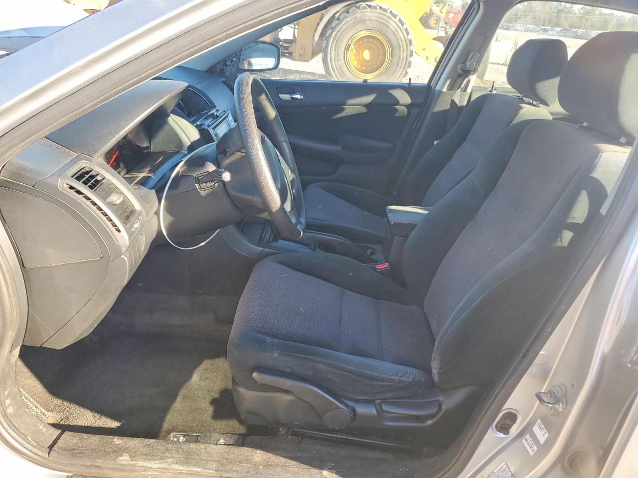 2003 HONDA ACCORD LX photo 7