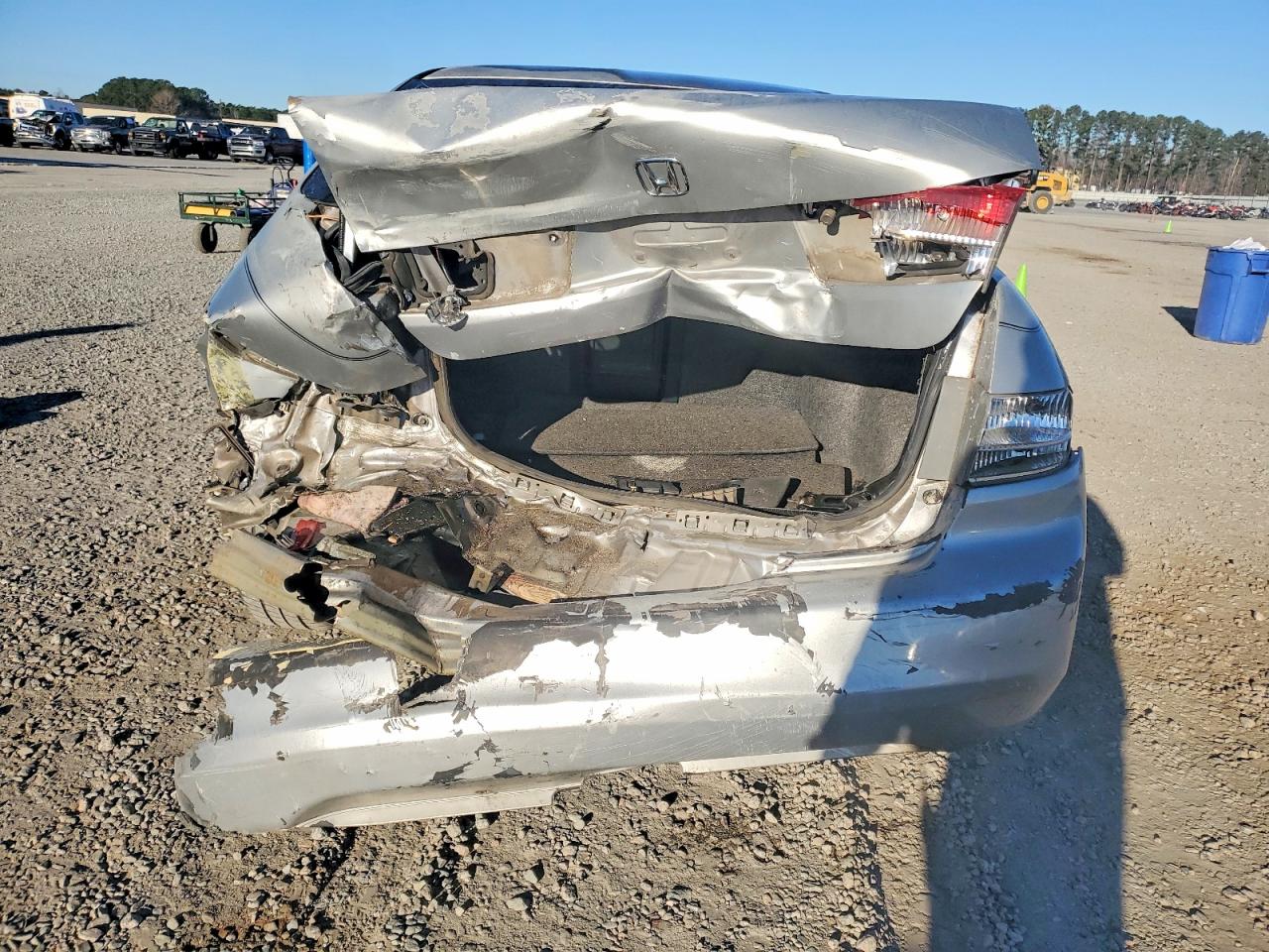 2003 HONDA ACCORD LX photo 6