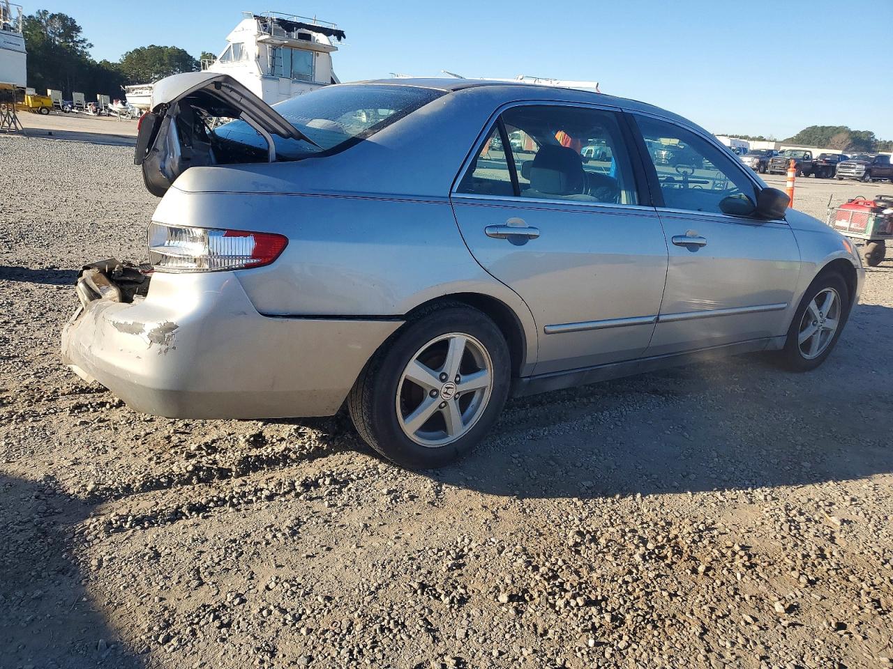 2003 HONDA ACCORD LX photo 3