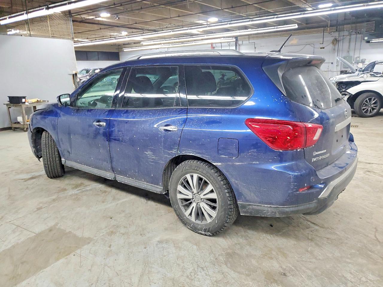 2017 NISSAN PATHFINDER S photo 2