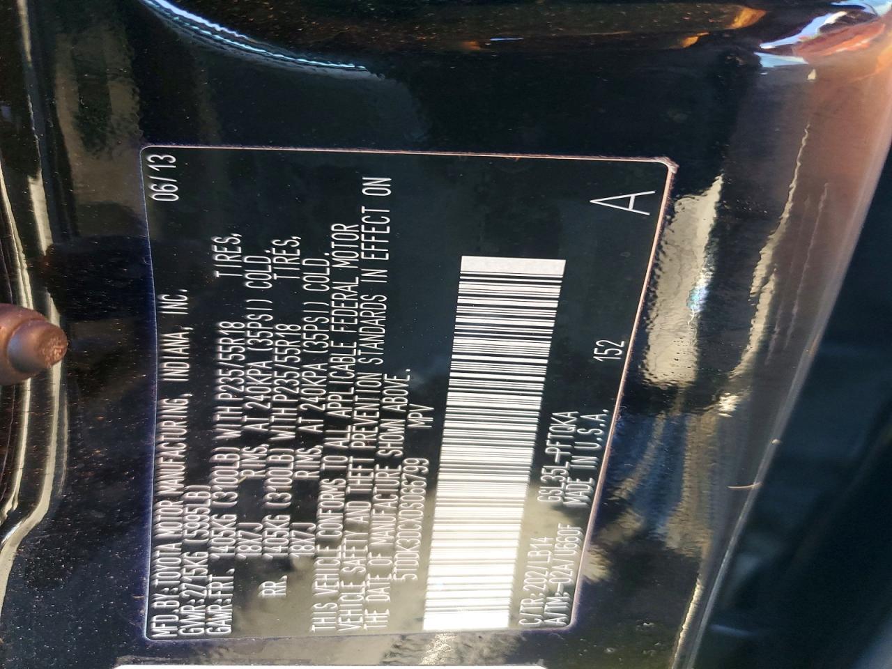 2013 TOYOTA SIENNA XLE photo 13