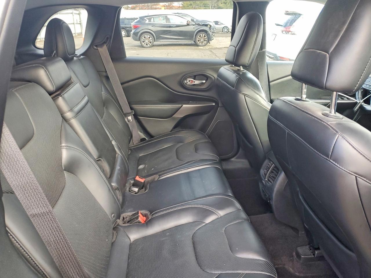 2019 JEEP CHEROKEE LIMITED photo 11