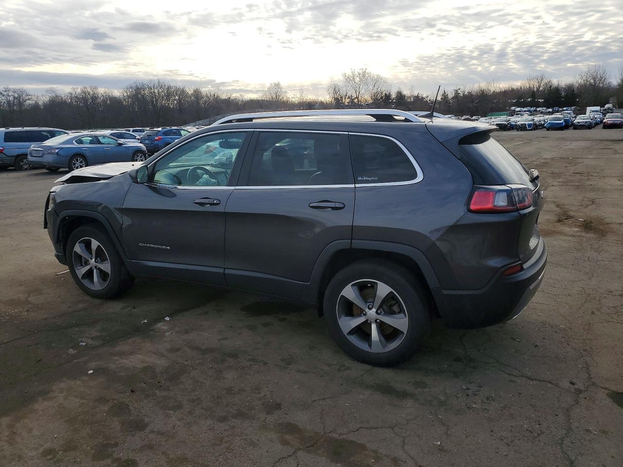 2019 JEEP CHEROKEE LIMITED photo 2