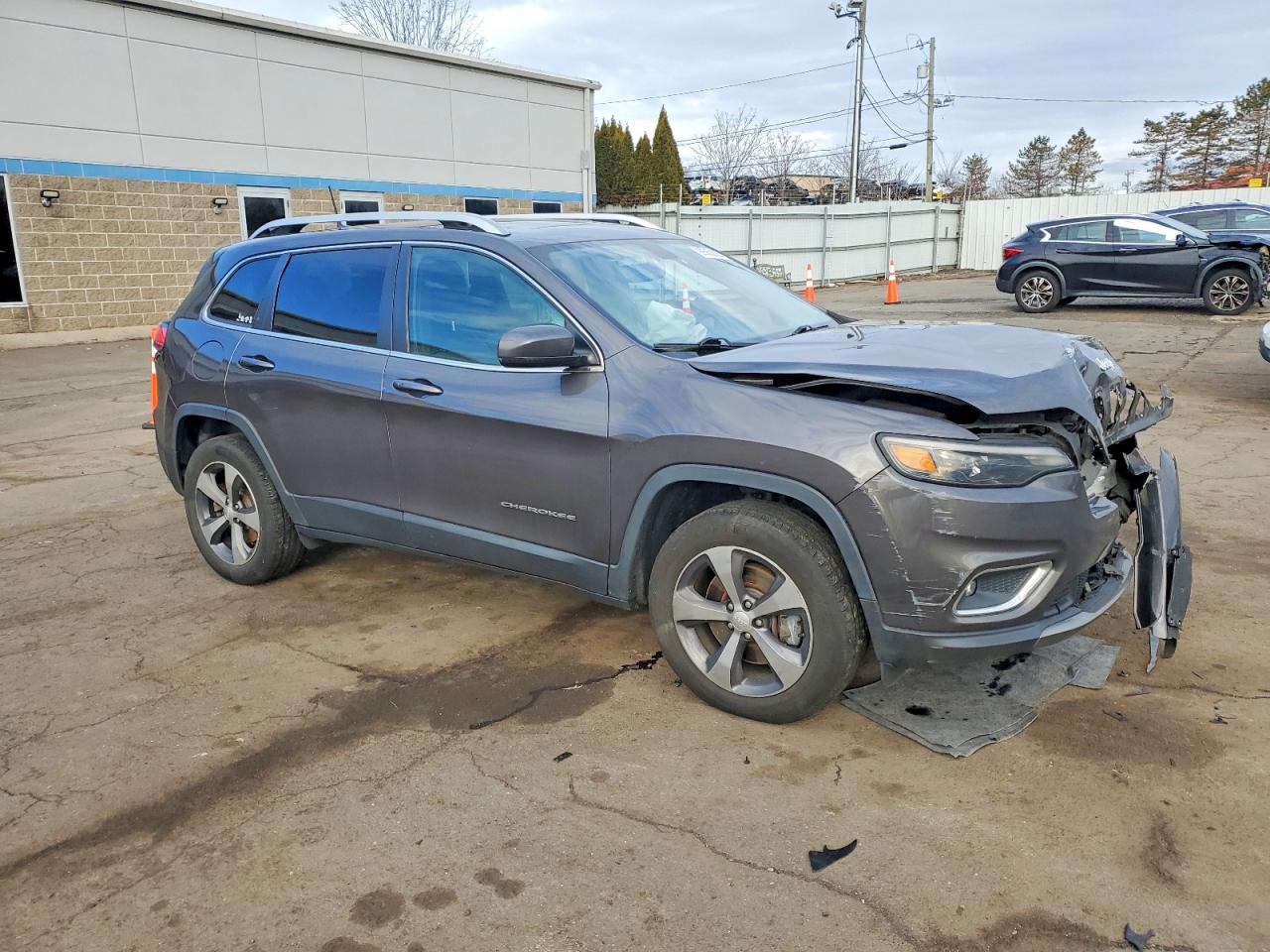 2019 JEEP CHEROKEE LIMITED photo 4