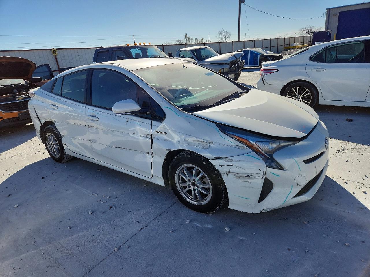 2016 TOYOTA PRIUS photo 4