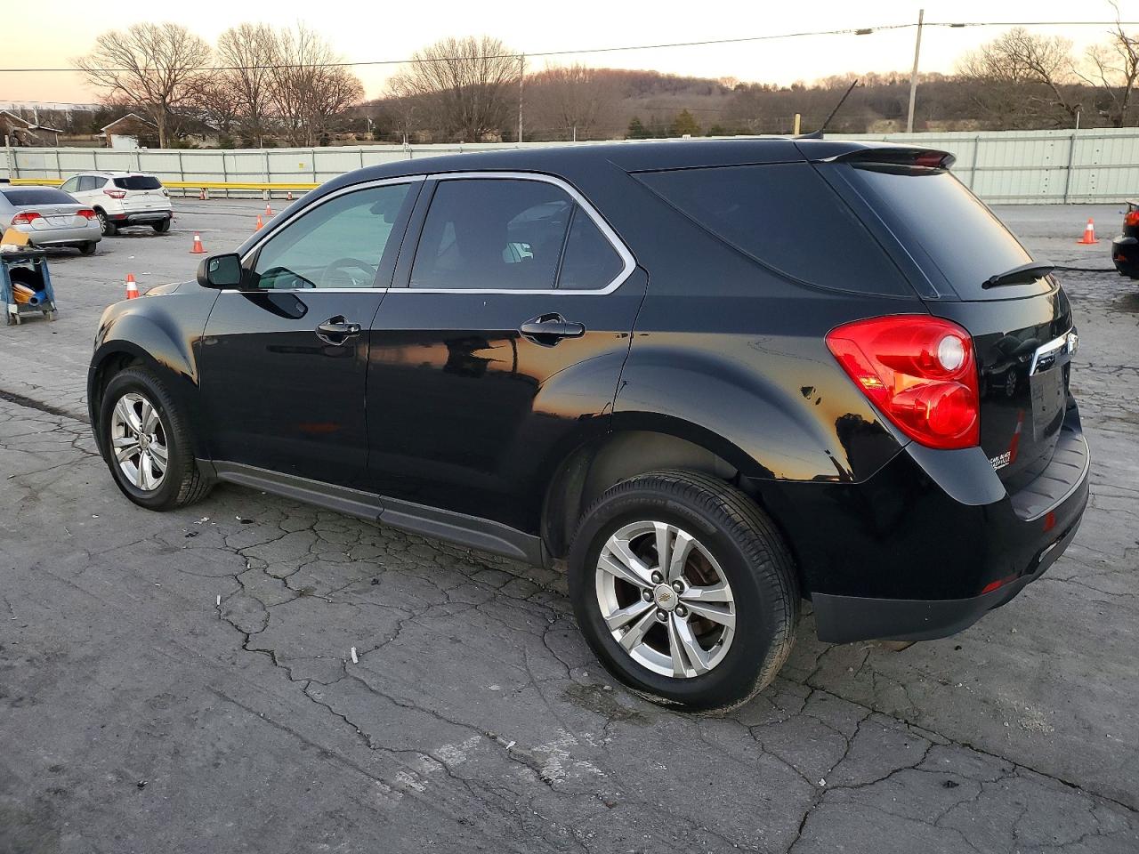 2014 CHEVROLET EQUINOX LS photo 2
