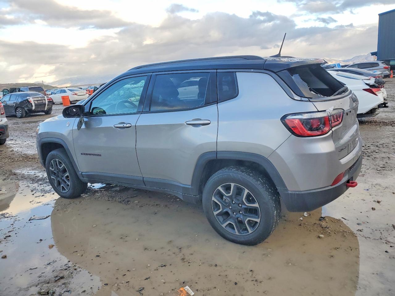 2019 JEEP COMPASS TRAILHAWK photo 2