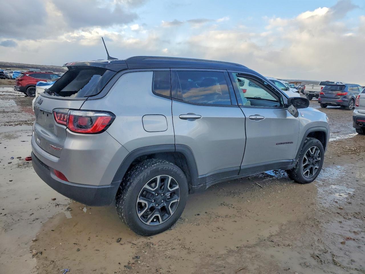 2019 JEEP COMPASS TRAILHAWK photo 3