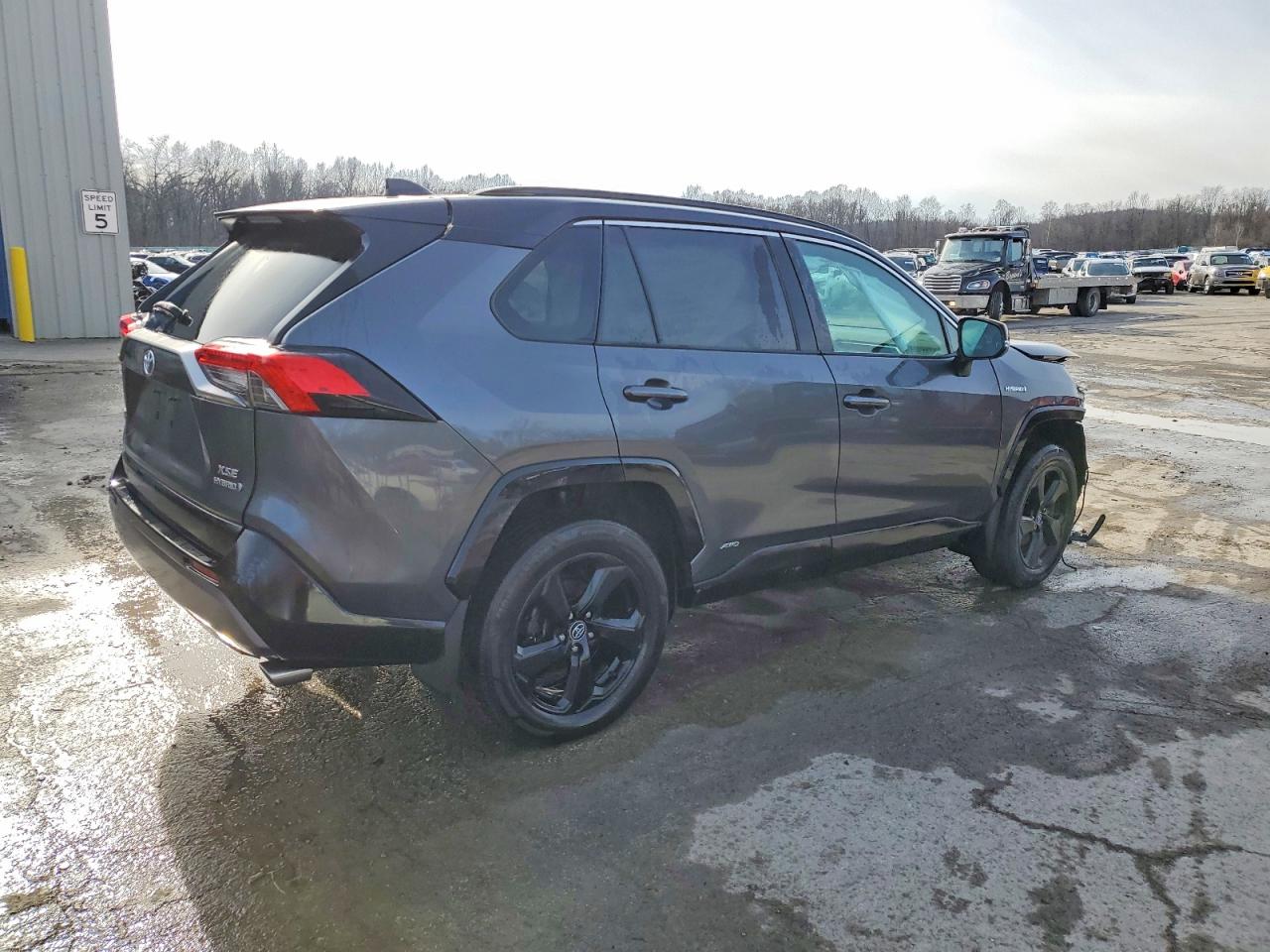 2021 TOYOTA RAV4 XSE photo 3