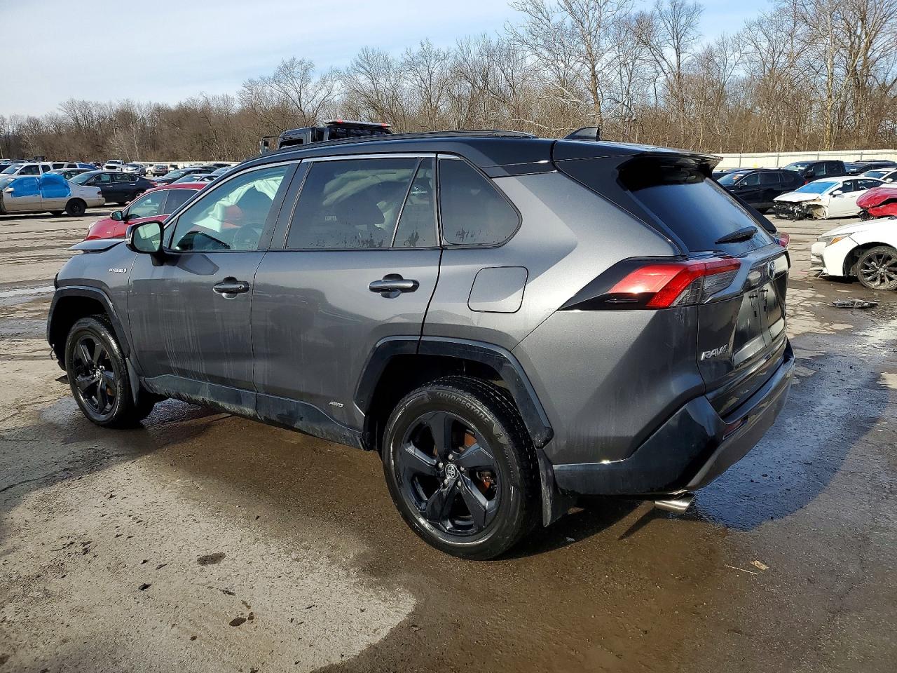 2021 TOYOTA RAV4 XSE photo 2