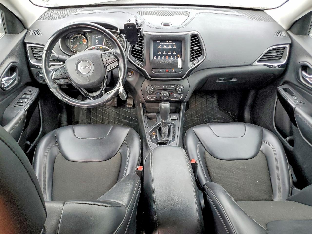 2021 JEEP CHEROKEE LATITUDE PLUS photo 8