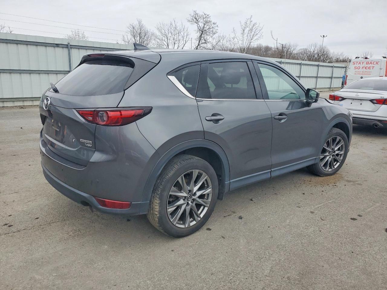 2021 MAZDA CX-5 SIGNATURE photo 3