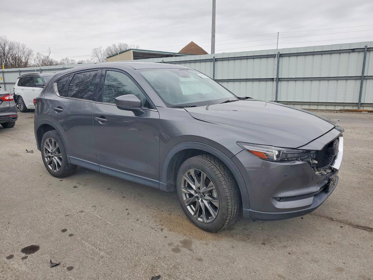 2021 MAZDA CX-5 SIGNATURE photo 4