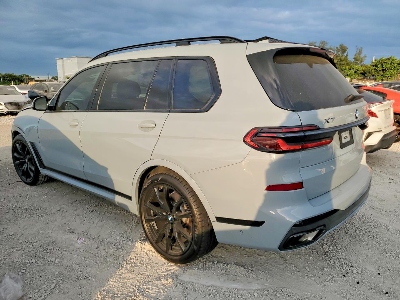 2025 BMW X7 XDRIVE40I photo 2