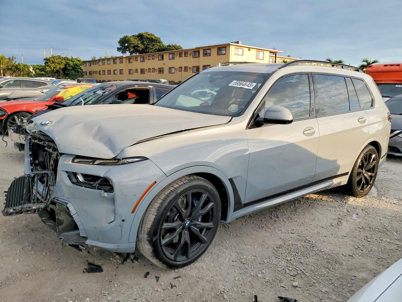 2025 BMW X7