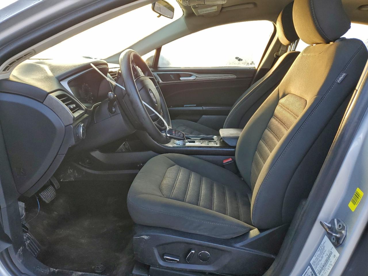 2017 FORD FUSION SE photo 7