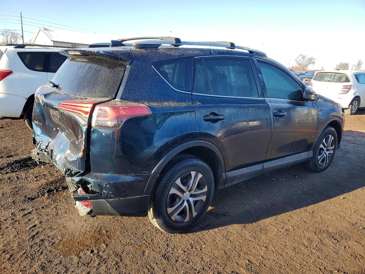 2017 TOYOTA RAV4 LE photo 3