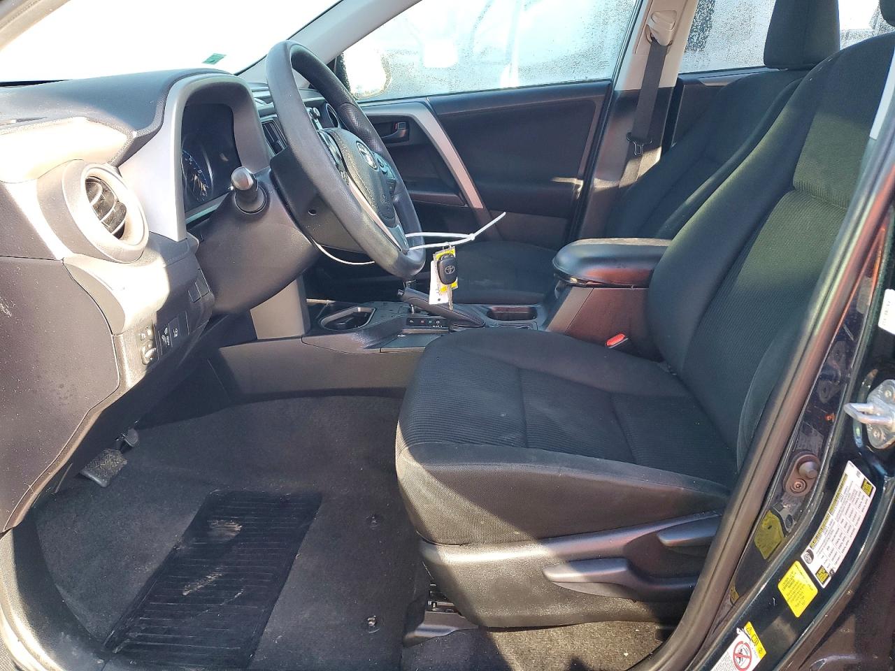 2017 TOYOTA RAV4 LE photo 7