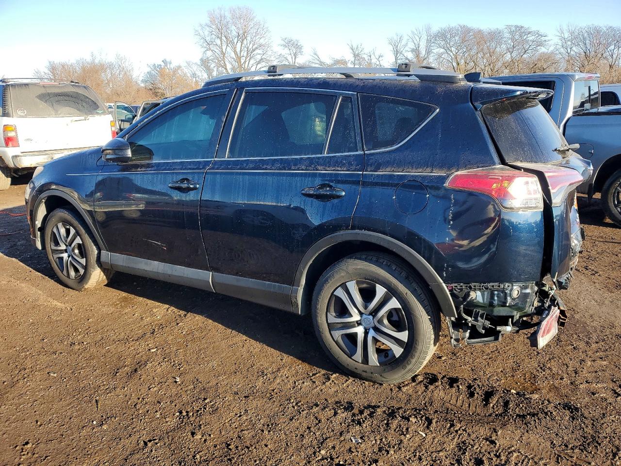 2017 TOYOTA RAV4 LE photo 2